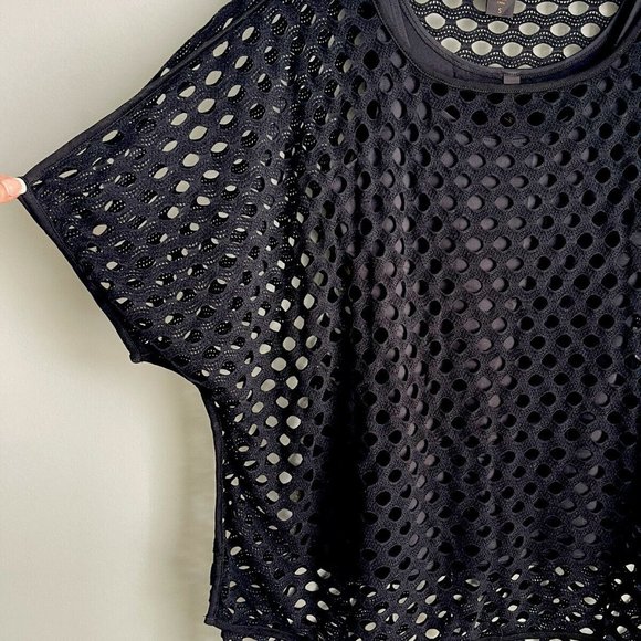 New MiracleBody MiraclueSuit Black Short Sleeve Open Knit Top with Tank - Picture 5 of 9